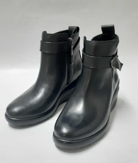 CAVATINI NEW LESLIE. BOTA CON TACO CHINO. NEGRA ART 8248