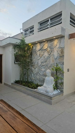 Escultura Buda Sentado Meditando Marmorite 1 metro - loja online