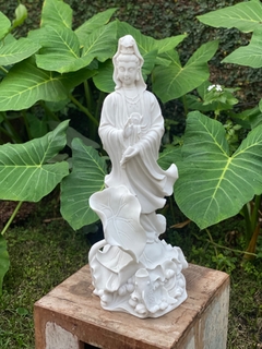 Deusa Kuan Yin Grande - Marmorite (62cm) na internet