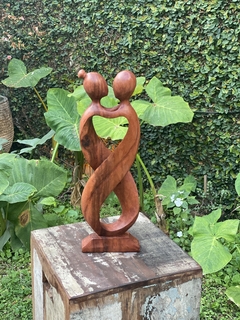 Estátua Amor Infinito - Madeira Suar Bali (50cm) - Zenz Arts