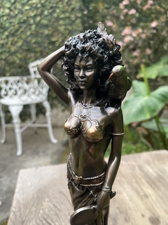 Estátua Oxum - "Deusa do Amor e Beleza" (28cm) - Zenz Arts
