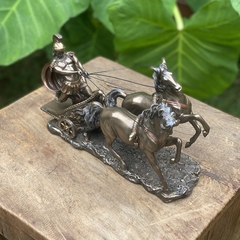 Estatueta Biga Romana Gladiador Carruagem Cavalos Veronese - Zenz Arts