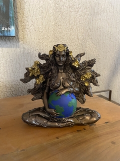 Estátua Deusa Gaia "Mãe-Terra" - Resina (Segunda Linha Bronze) - Zenz Arts