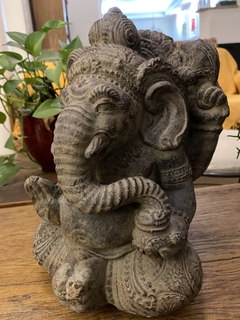 Ganesha - Pedra c/ Barong (28cm) na internet