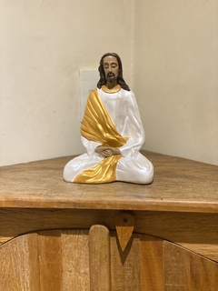 Escultura Jesus Meditando Gesso (19cm)(ATÉ 10 ÚTEIS DIAS PARA PRODUZIR) - comprar online