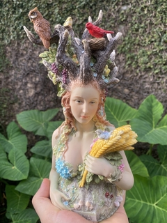 Estátua Deusa Gaia "Mãe-Terra" - Resina (25cm) na internet