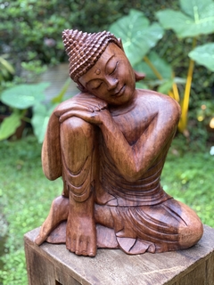 Buda Mão no Joelho Suar Wood (55cm) - comprar online