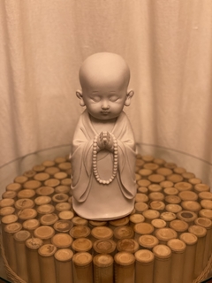 Monge/Buda em pé, oração - Marmorite (30cm) - comprar online
