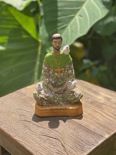 Escultura São Francisco de Assis Meditando 19cm - loja online