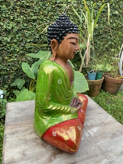 Escultura Entalhada Buda Colorido - Madeira Suar (30cm) - Zenz Arts