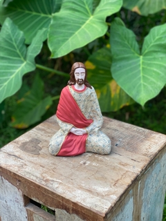 Escultura Jesus Meditando Gesso (19cm) - comprar online