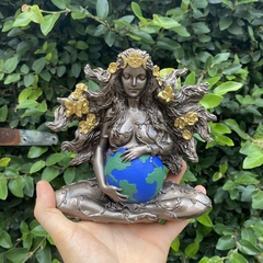 Estátua Deusa Gaia "Mãe-Terra" - Resina (Segunda Linha Bronze)
