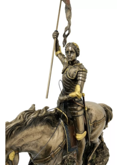 Escultura Joana D'arc No Cavalo Veronese - comprar online