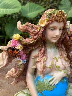 Estátua Deusa Gaia "Mãe-Terra" - Resina (17cm) na internet