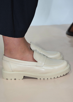 Mocassim Carmosina OffWhite - loja online