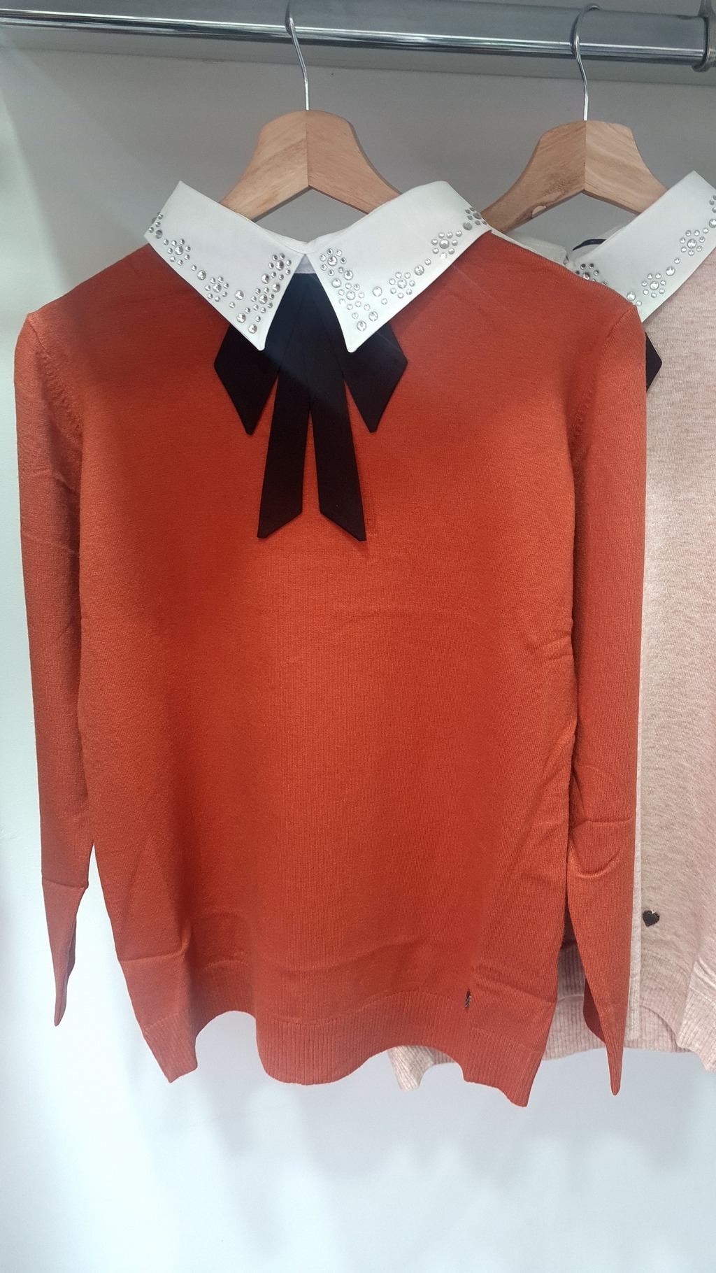 Sueter con moño new arrivals