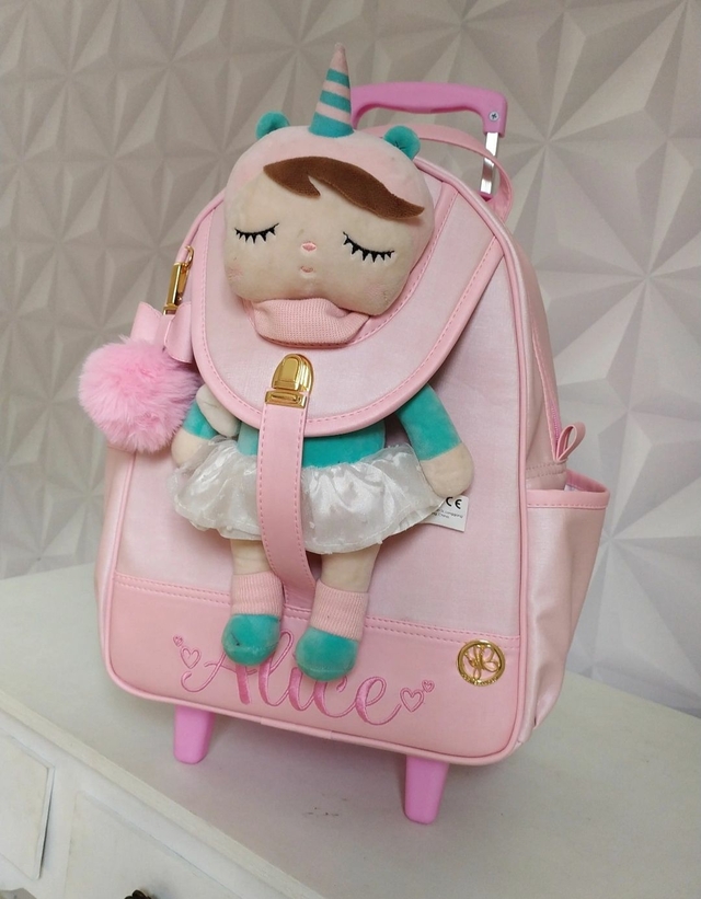 Mochila infantil personalizada com boneca