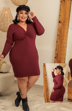 VESTIDO MARSALA PLUS DECOTE NÓ MANGA LONGA