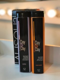 Day By Day Pós Química - Kit com Shampoo 250ml blond e Condicionador 250ml branco. - comprar online