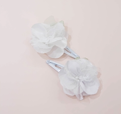 PAR DE HEBILLAS FLOR BLANCA - comprar online