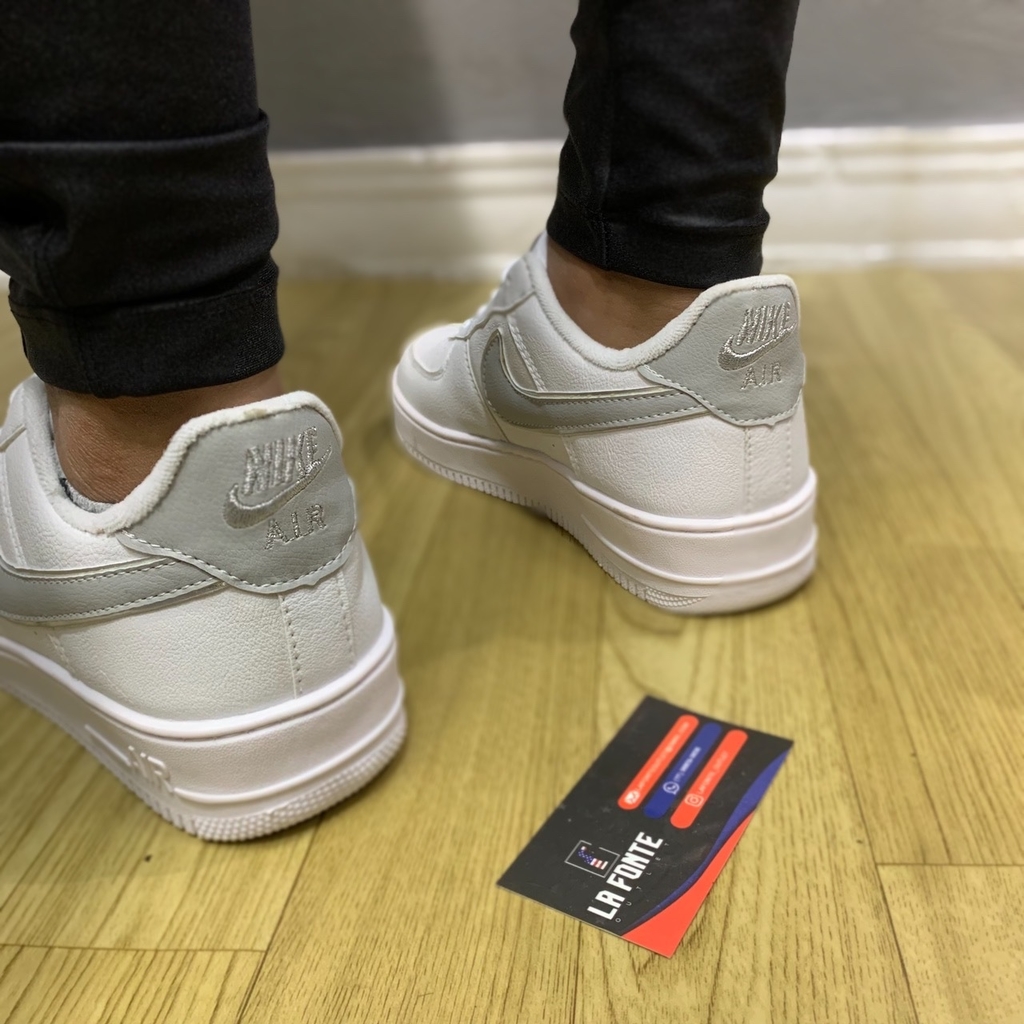 Nike air force 1 white glitter best sale