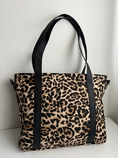 Cartera Gigi Animal Print (Dorado)