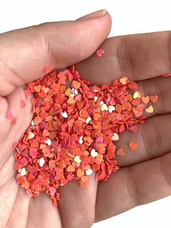 APLIQUE CONFETE GLITTER MINI CORAÇÃO VERMELHO MELANCIA - 10 GRAMAS