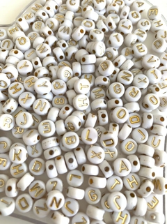 MIÇANGA ALFABETO DOURADO FUNDO BRANCO - 8MM - 20 GRAMAS - comprar online