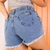 Short Jeans Plus Size Com Strass E Pedras Barra Desfiada - loja online