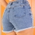 Short Jeans Claro Plus Size Feminino Com Pedras Nas Laterais - loja online