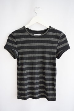 Remera Urban Outfitters (t.m)