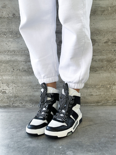 Sneaker MINIMALLY Blanco Negro - tienda online