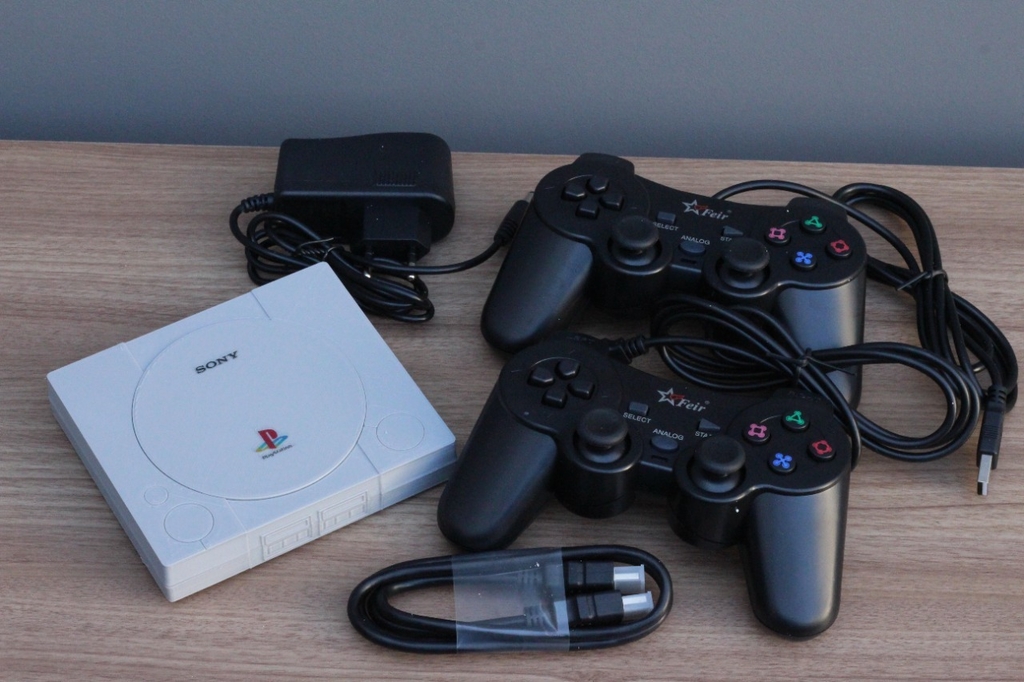 Mini Playstation 1 com 93 MIL jogos retrô 350 jogos de ps1 e 2