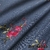 Tecido Jeans Bordado Rosas, para confecção de calças, jaquetas, saias ou vestidos, este tecido versátil está pronto para tornar sua moda atemporal.