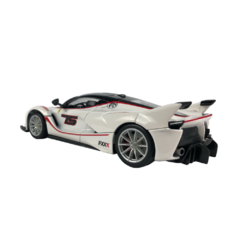 Ferrari FXX K #75 Bburago 1:24 Branco - Imports Bazar - 12 anos no Mercado!