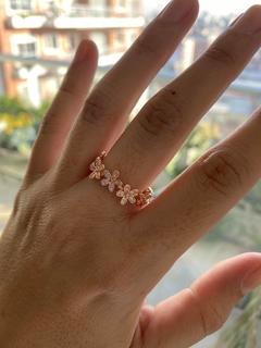 Anillo Flores Pave na internet