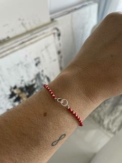 Pulsera plata con bolitas rojas - comprar online