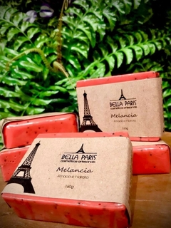 Sabonete em barra de melancia - BELLA PARIS COSMÉTICOS ARTESANAIS.