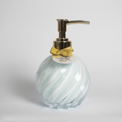 Kit Perfume 100ml e Loção Hidratante Inspiração Light Blue 250gr. na internet