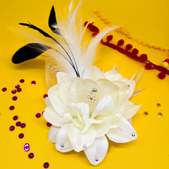 Flor Vogue Branco Carnaval - comprar online