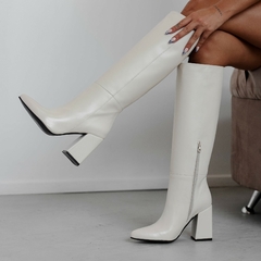 BOTA CECILIA OFF WHITE en internet