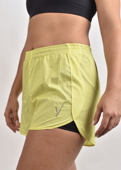 Short Color Amarelo na internet