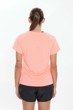Remera rosa fluor sale