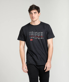 REMERA DE ALGODON CANTERBURY NEGRA PRINTED