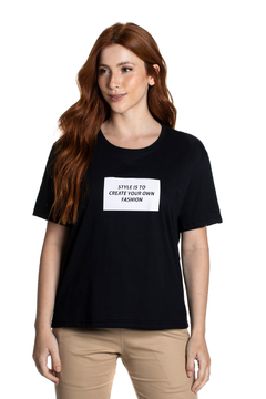 Camiseta Feminina Box Style (SALE)