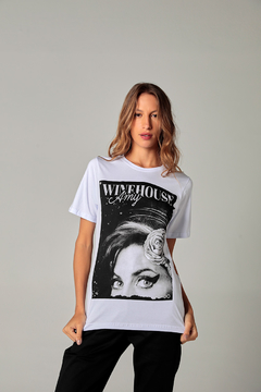 Camiseta Amy Winehouse - Feminina (SALE) - comprar online