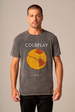 T-Shirt Masculina Estonada Coldplay Parachutes