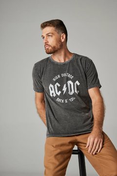 T-shirt Masculina Estonada ACDC High Voltage