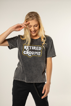 T-shirt Box Estonada Retired Groupie - Feminina (SALE)