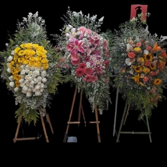Coroa de Flores Nobres Luxo - Acaciaflores Floricultura